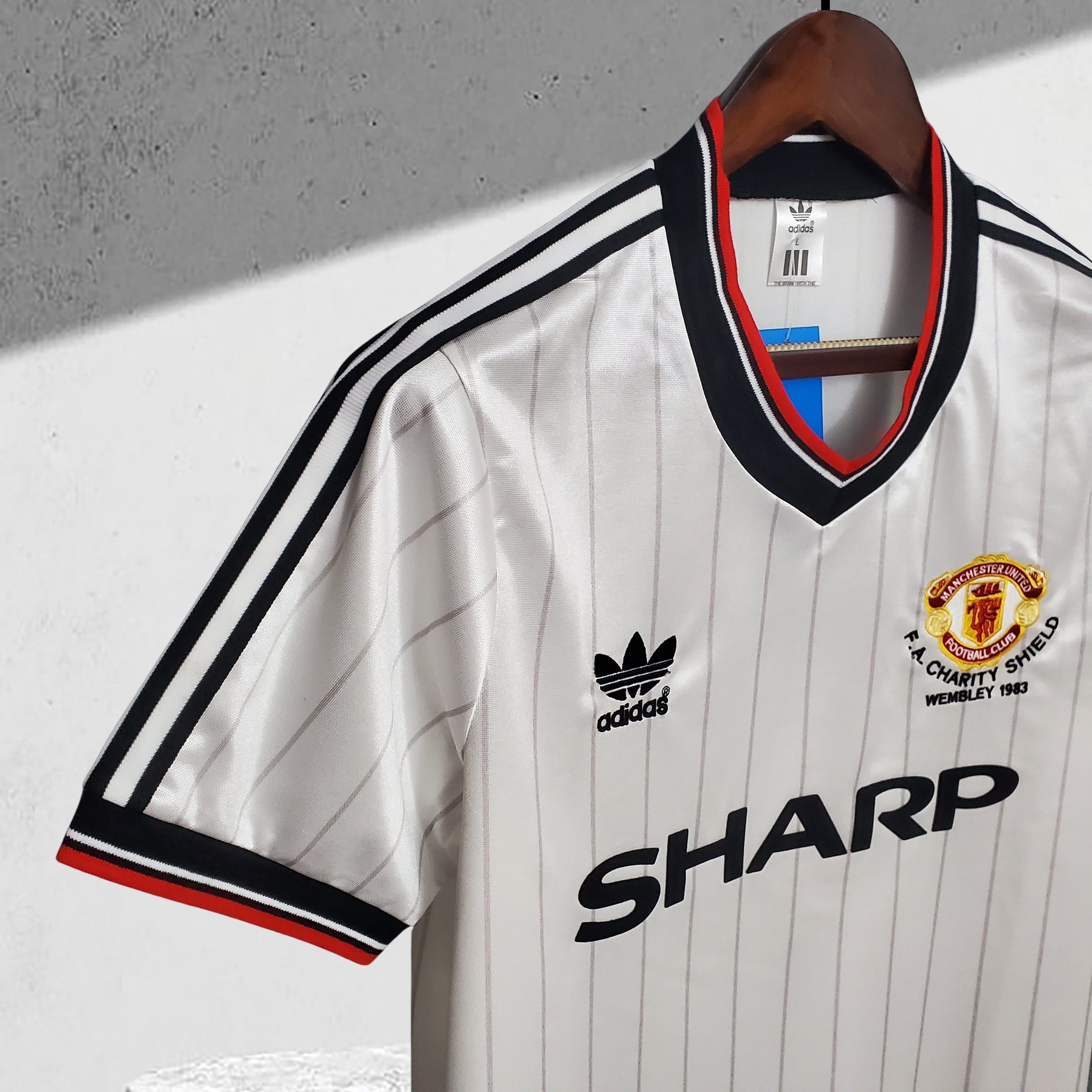 Manchester United 1983 FA Charity Shield drakt