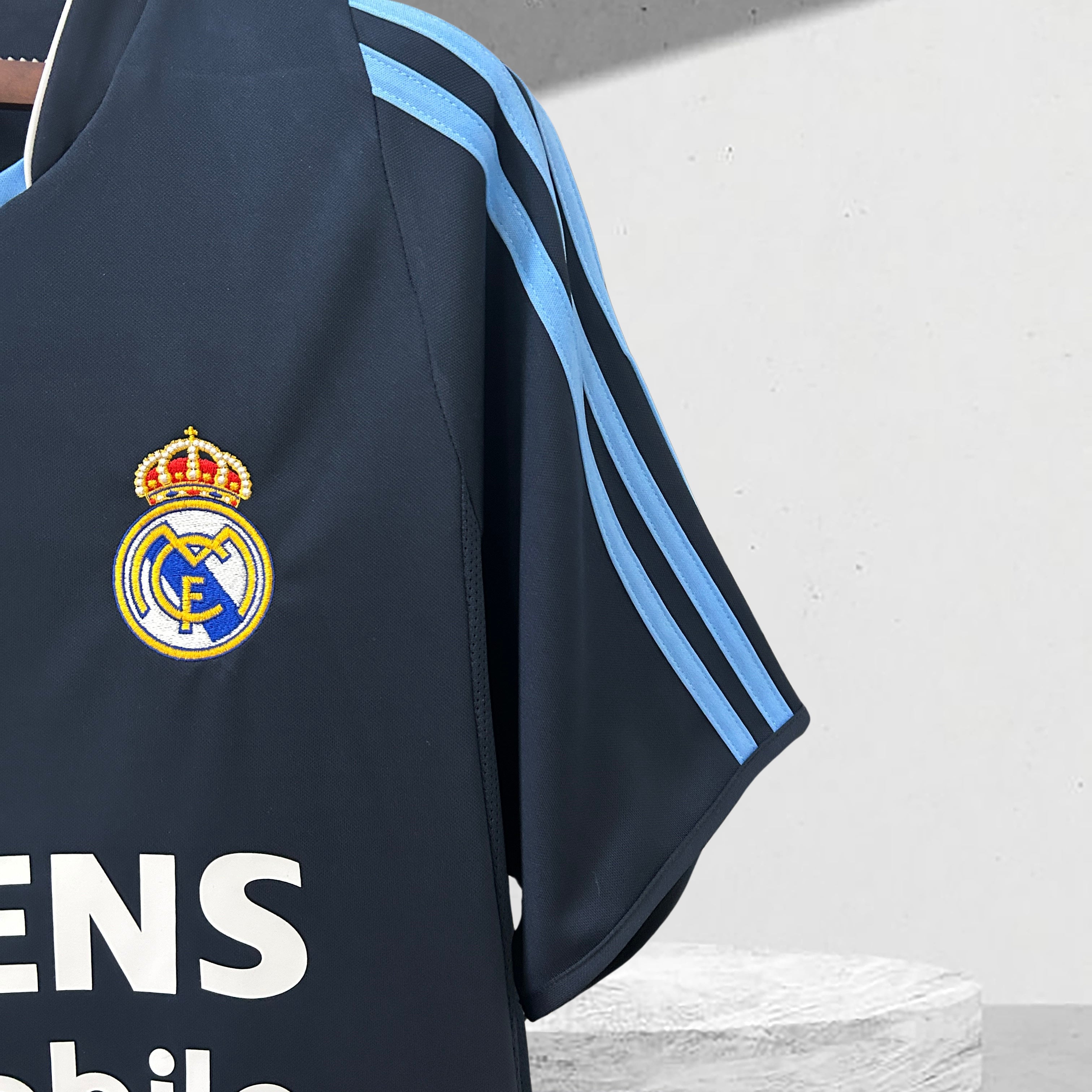 Real Madrid 2003–2004 Bortedrakt