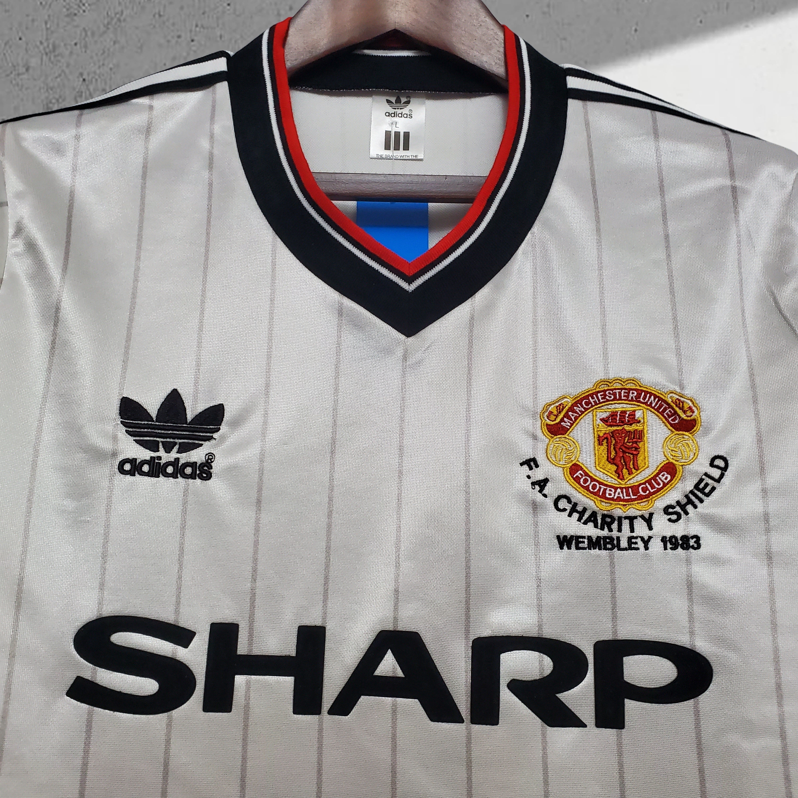 Manchester United 1983 FA Charity Shield drakt
