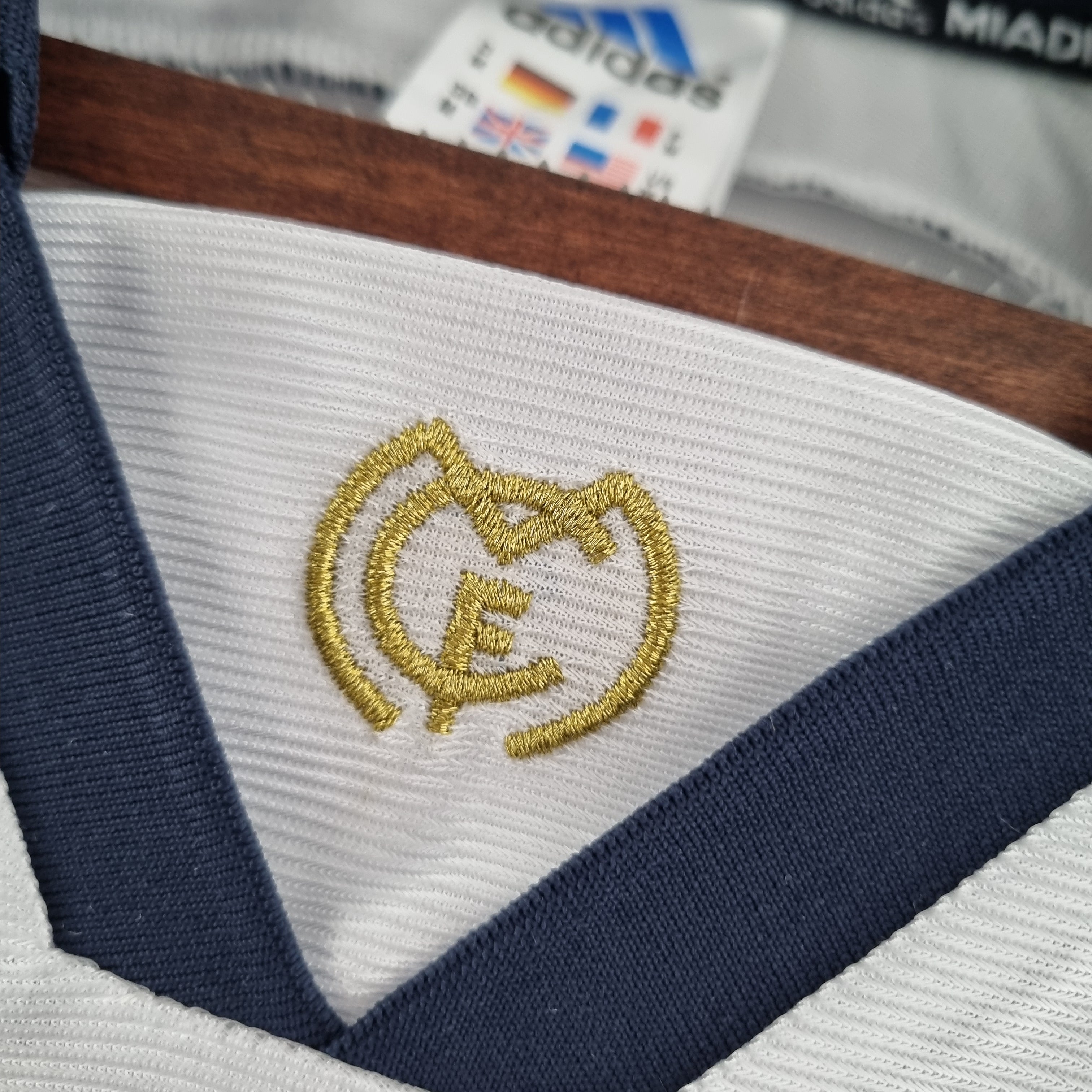 Real Madrid 2000–2001 Hjemmedrakt