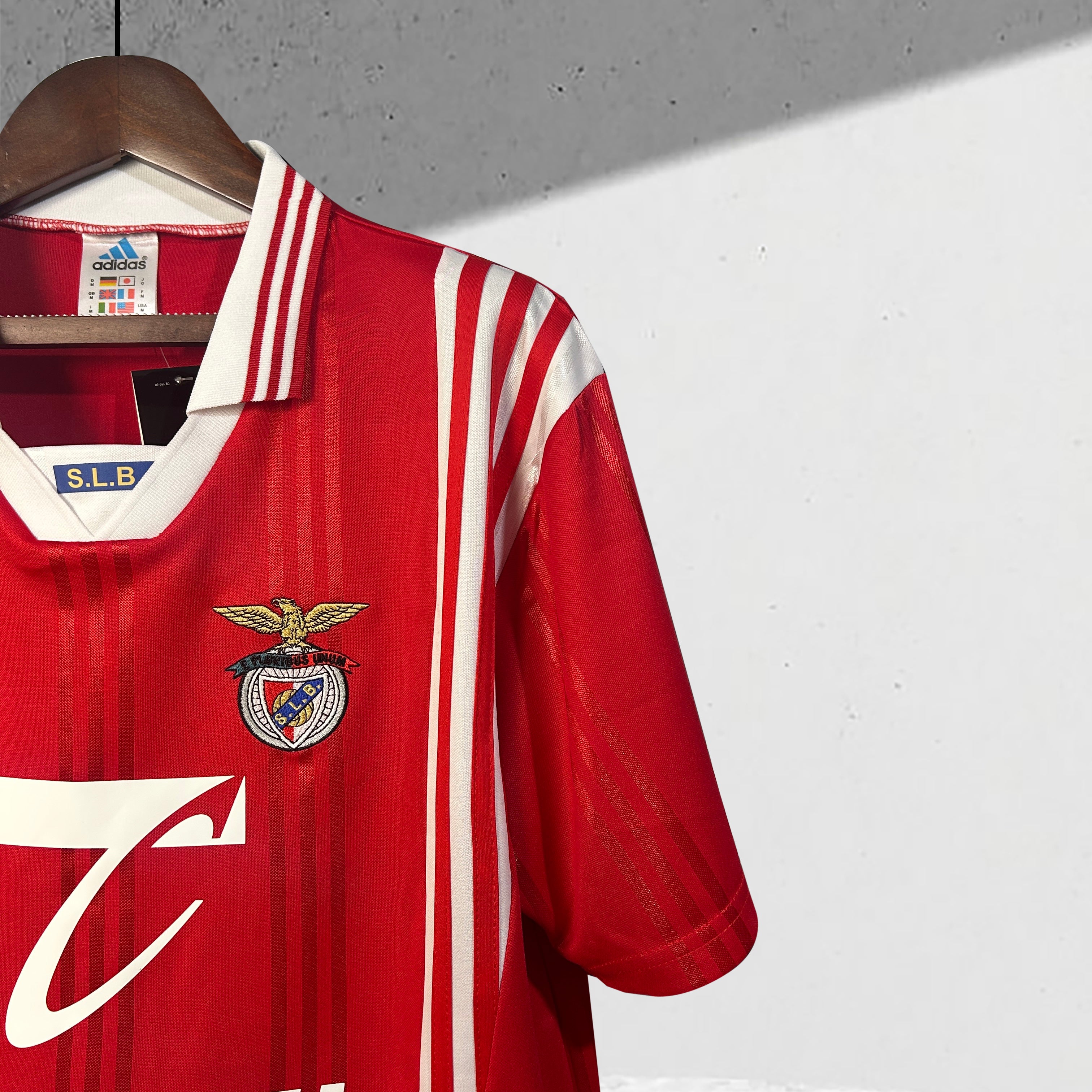 Benfica 1997–1998 Hjemmedrakt