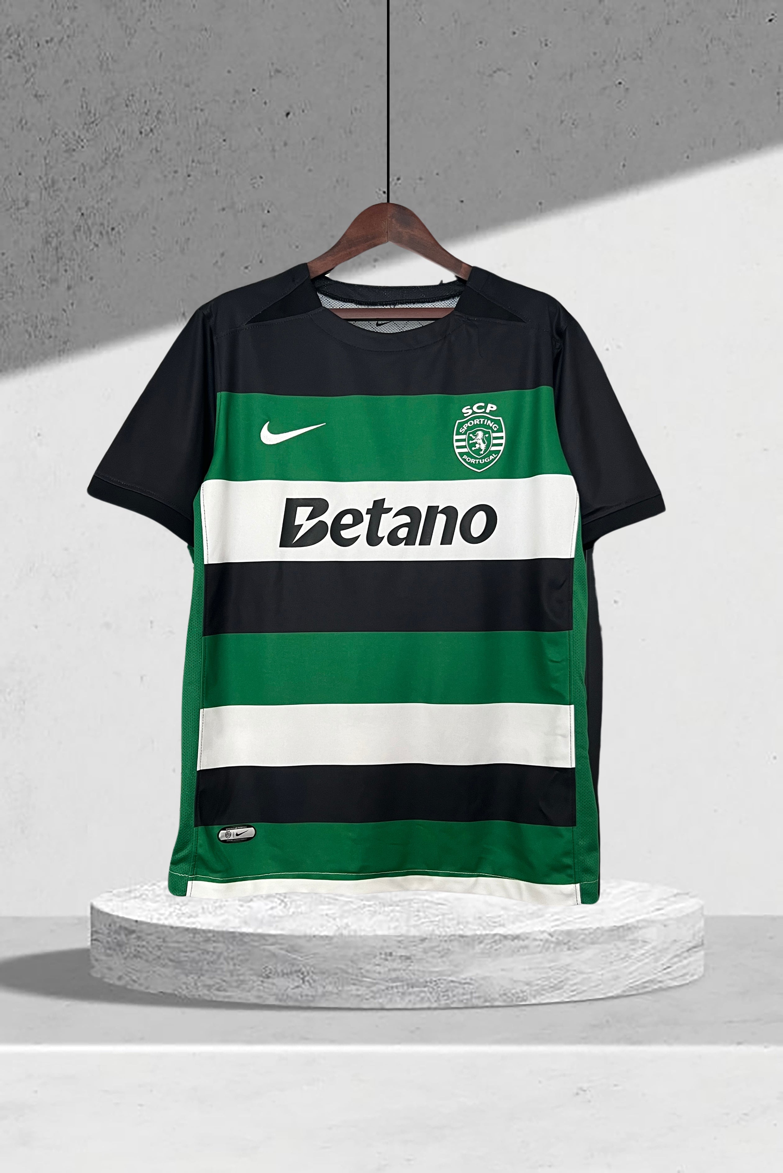 Sporting Lisboa 2024–2025 Hjemmedrakt