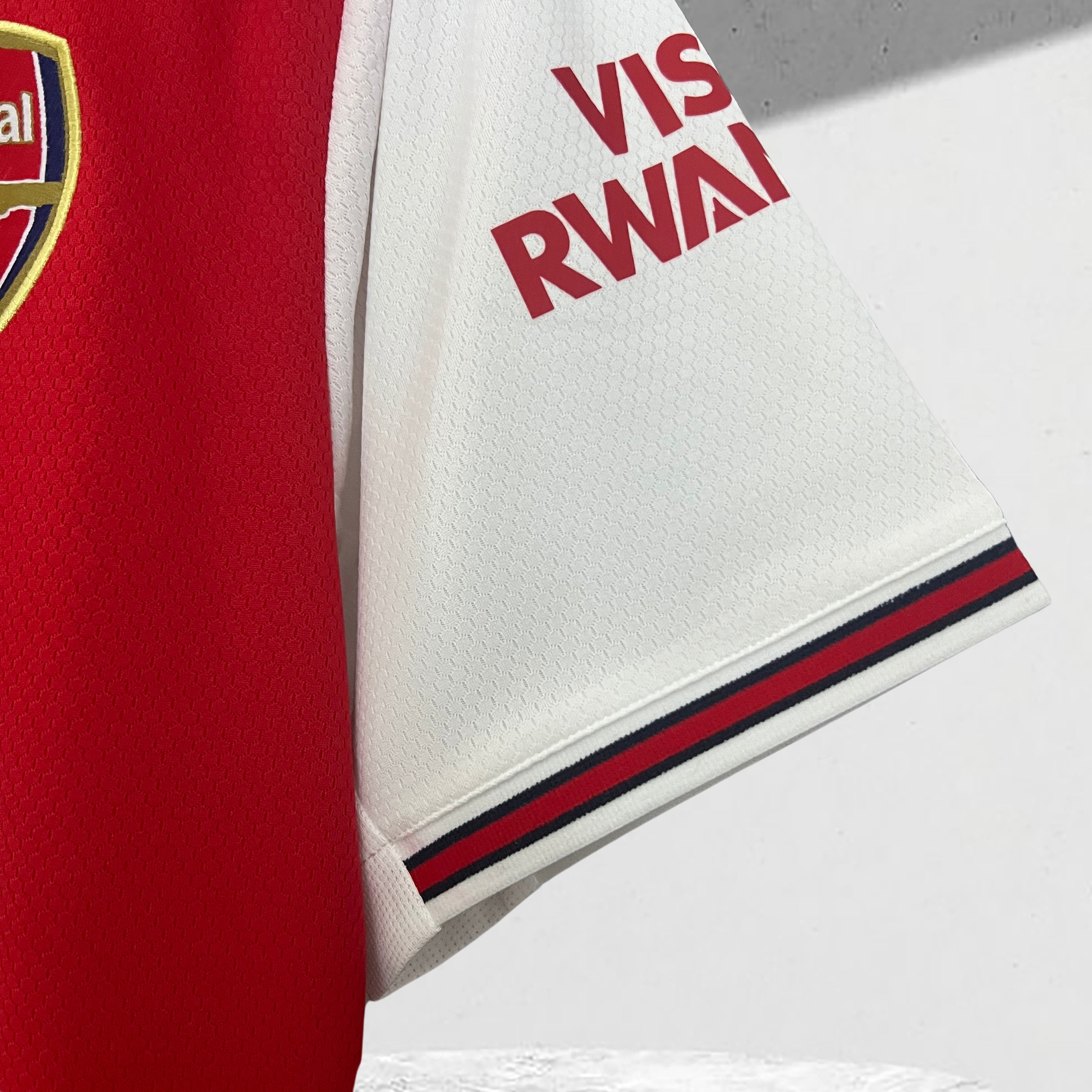 Arsenal 2019–2020 Hjemmedrakt