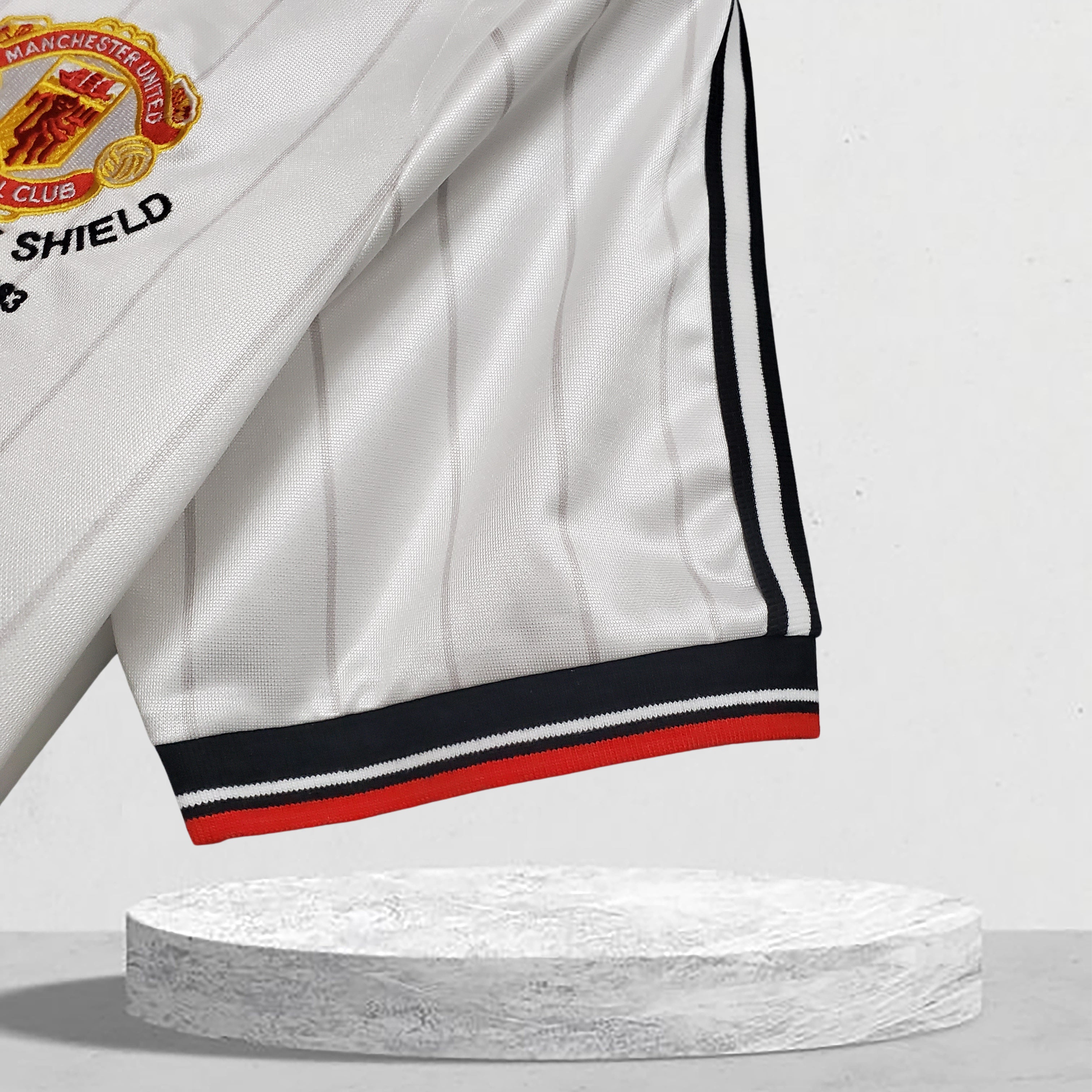 Manchester United 1983 FA Charity Shield drakt