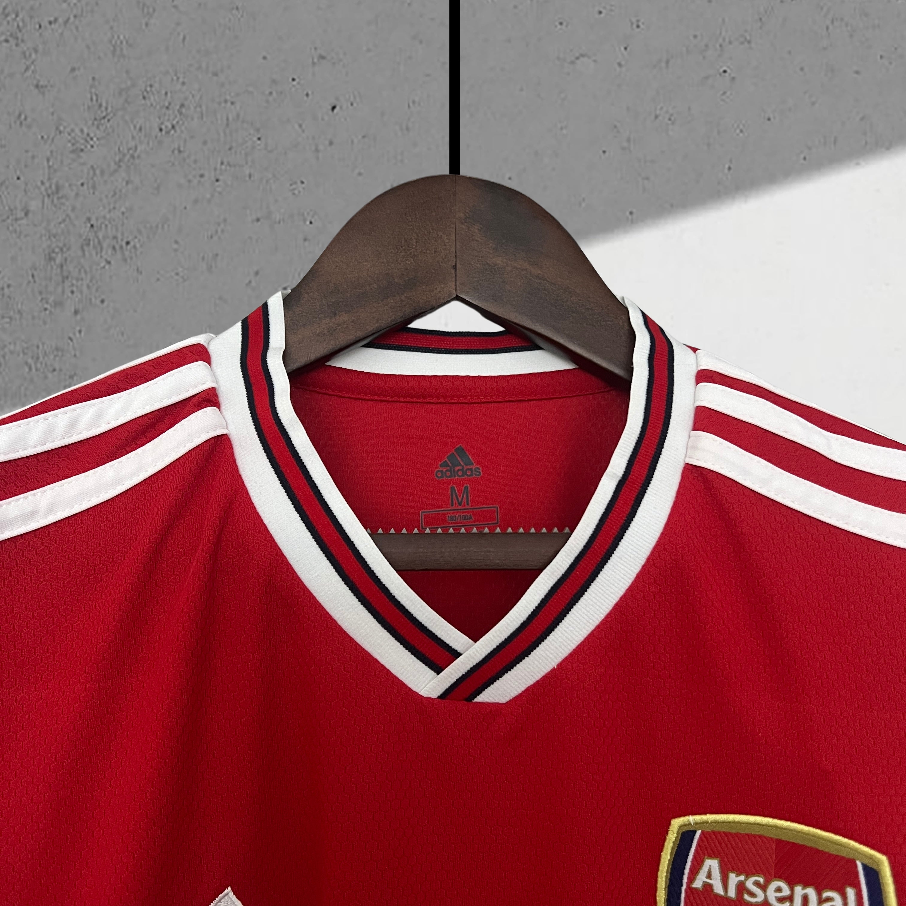Arsenal 2019–2020 Hjemmedrakt