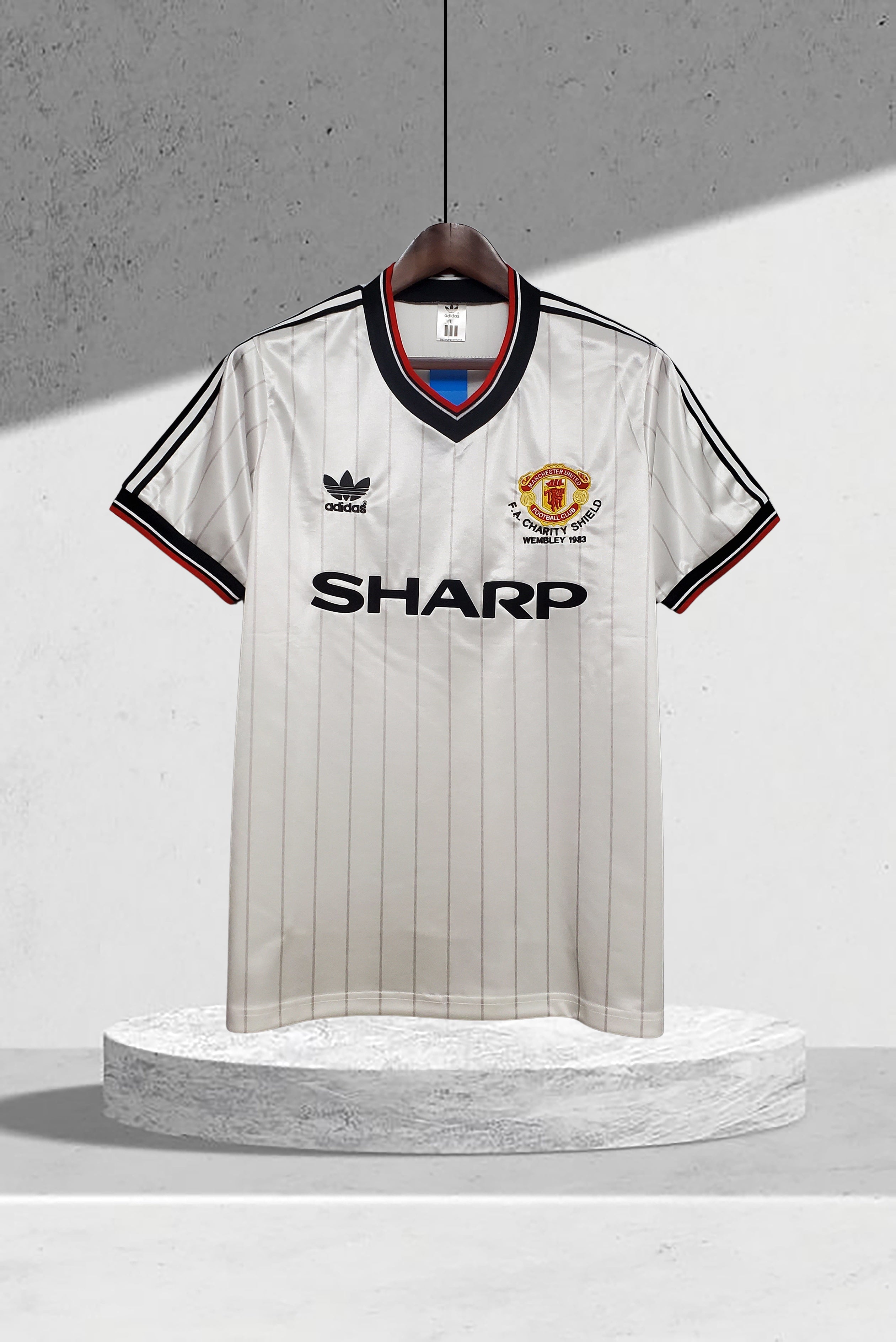 Manchester United 1983 FA Charity Shield drakt