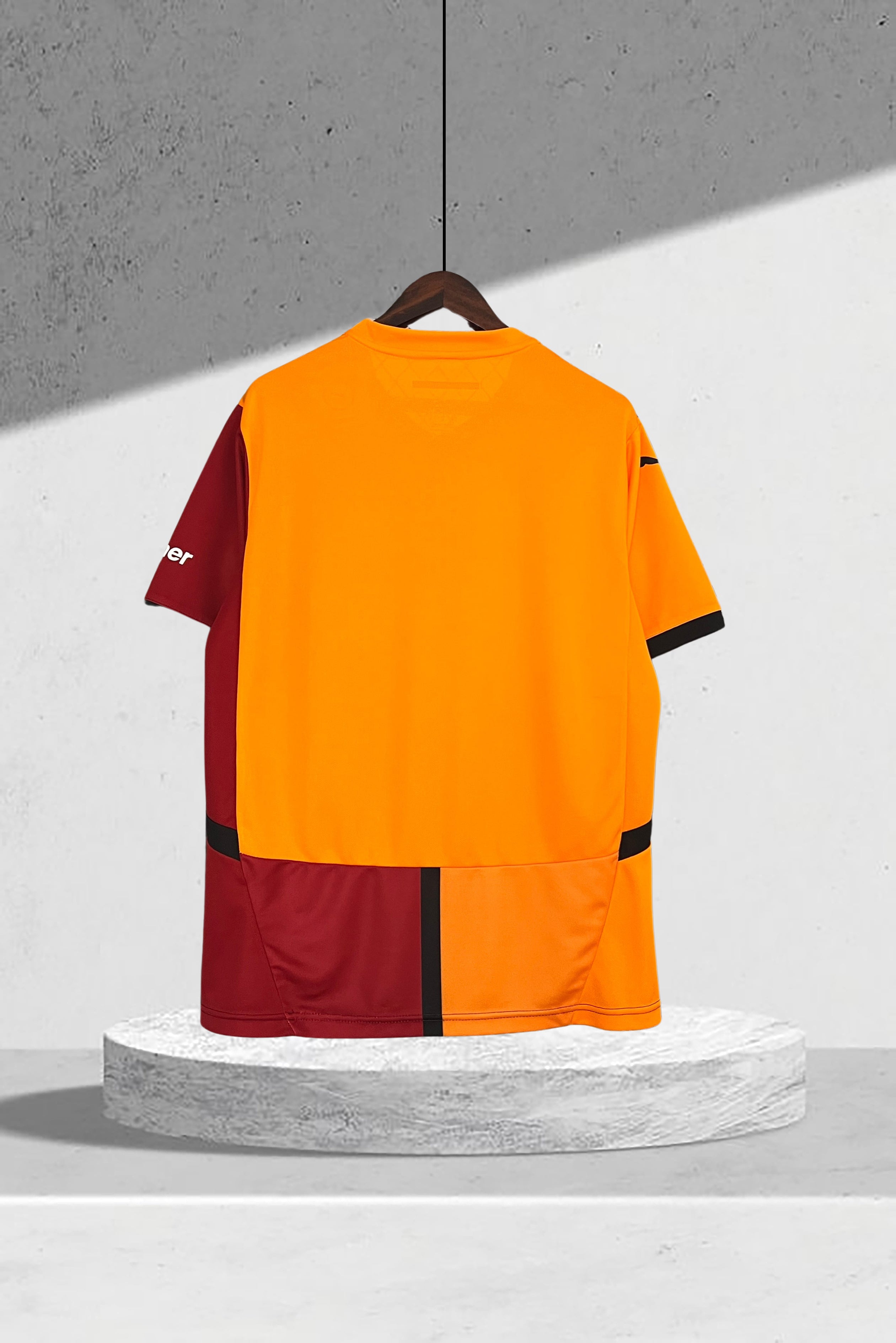 Galatasaray 2024–2025 Hjemmedrakt