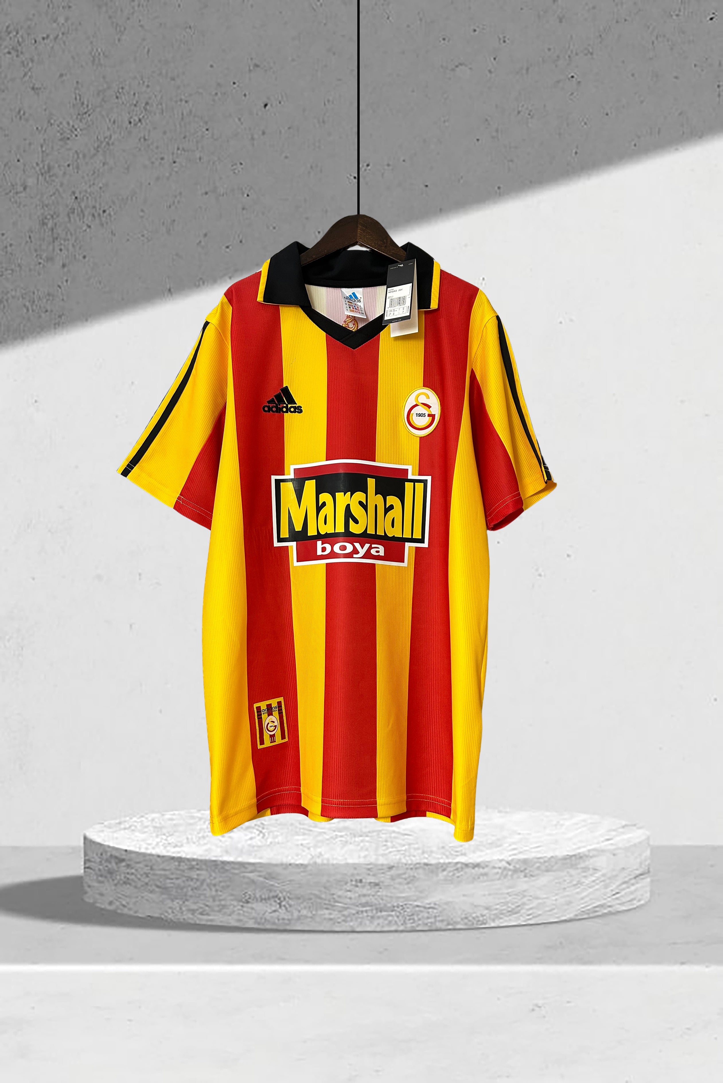 Galatasaray 1999–2000 Hjemmedrakt