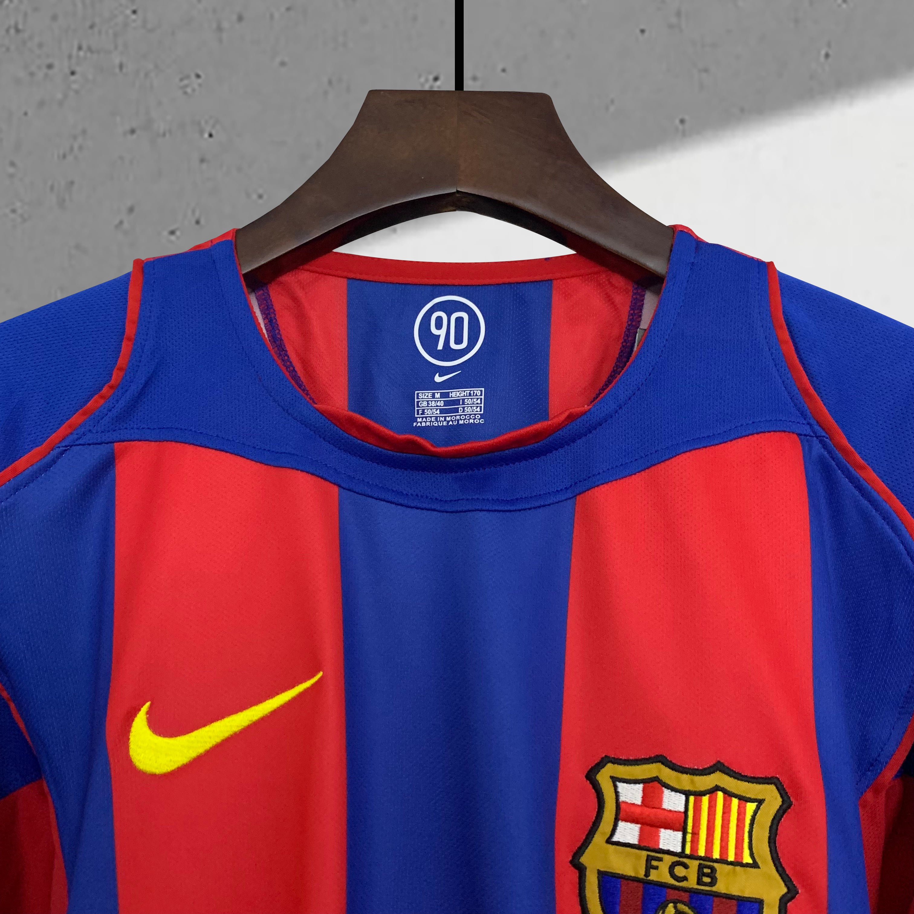 Barcelona 2004–2005 Hjemmedrakt