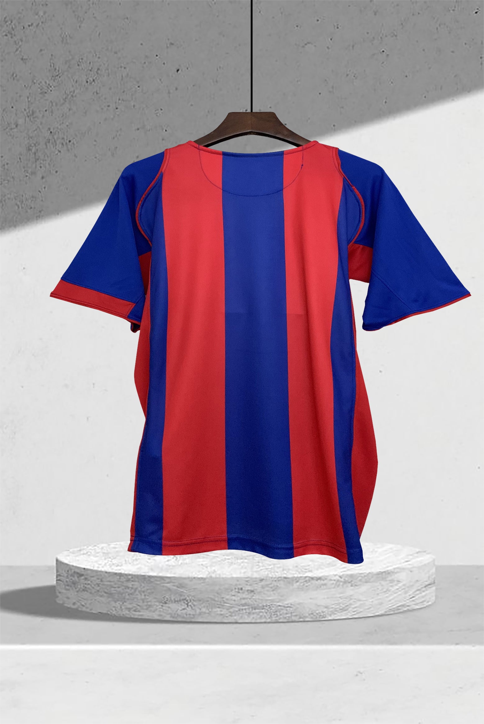 Barcelona 2004–2005 Hjemmedrakt