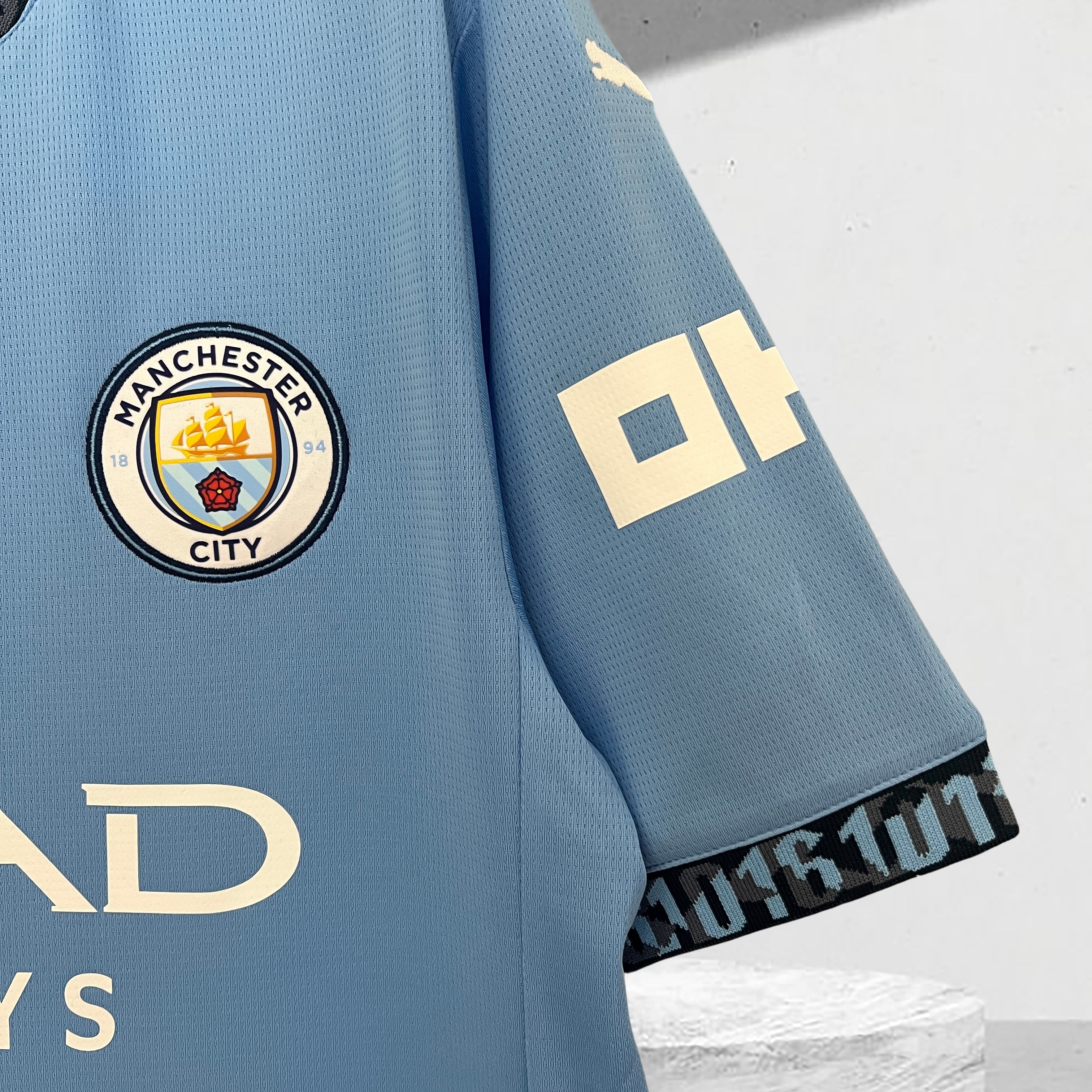 Manchester City 2024–2025 Hjemmedrakt
