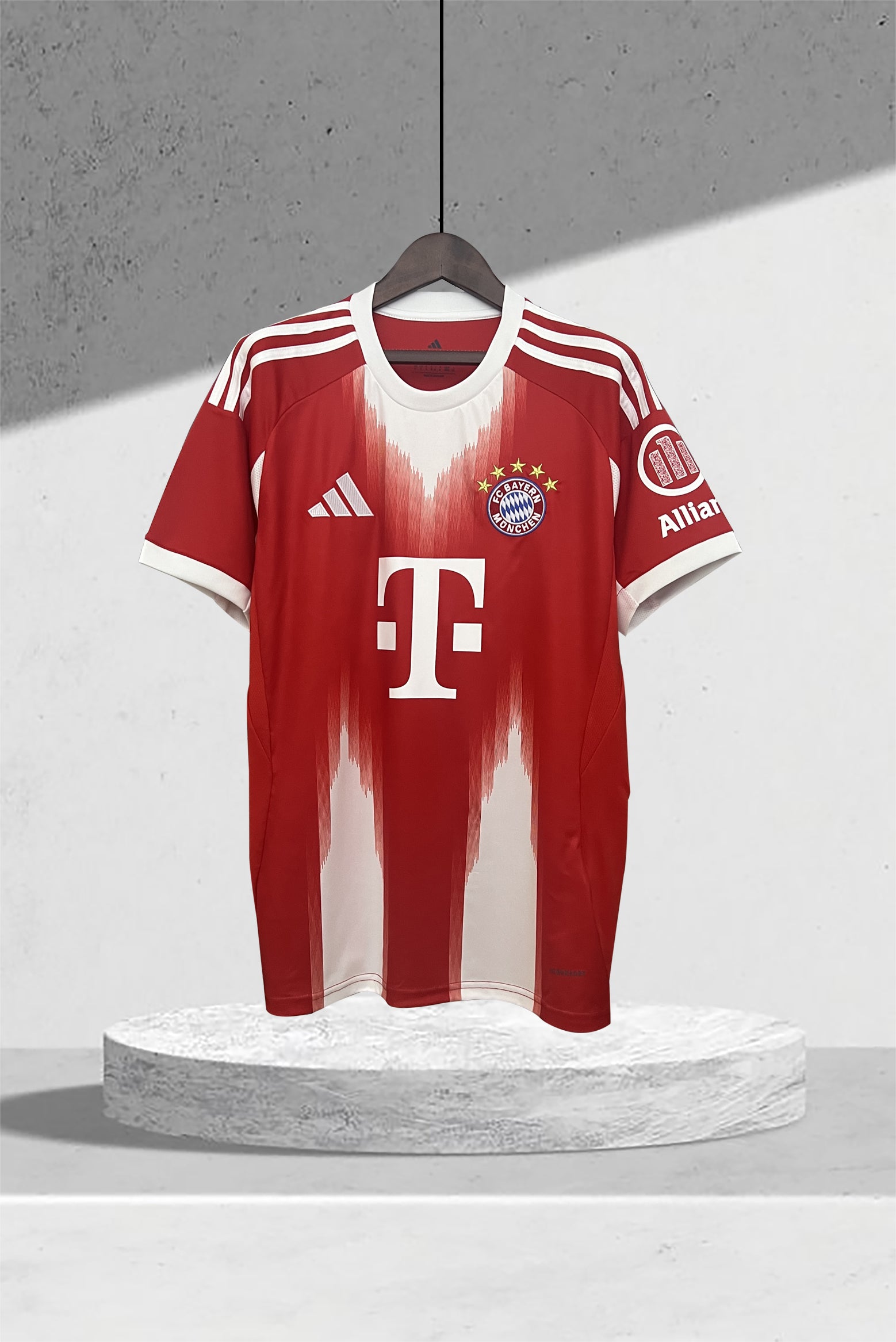 Bayern München 2025–2026 Hjemmedrakt