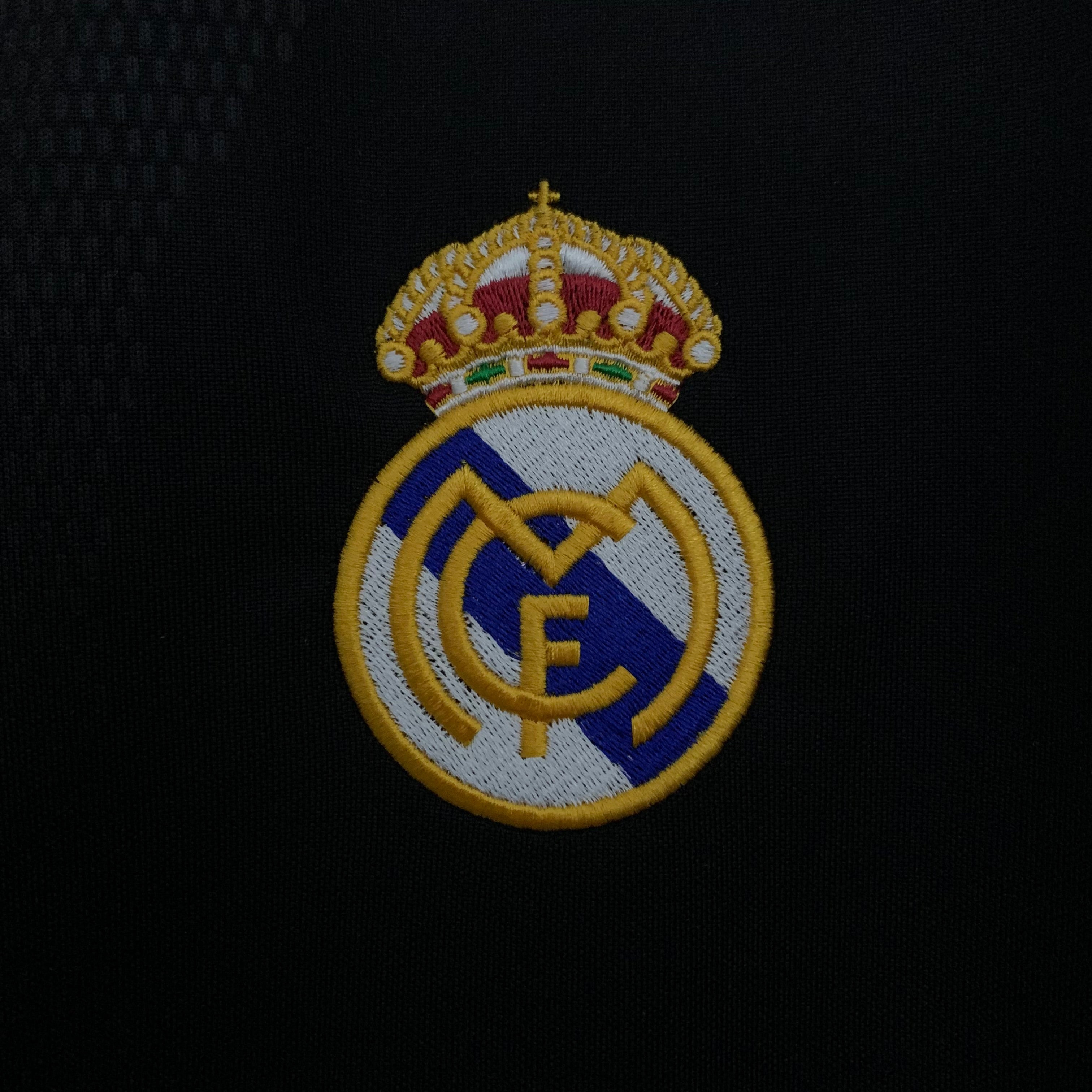 Real Madrid 2001–2002 Bortedrakt