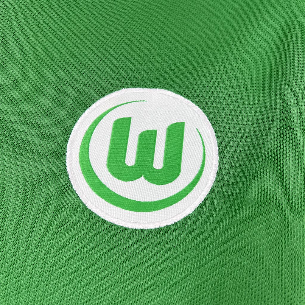 VfL Wolfsburg 2008-2009 Hjemmedrakt