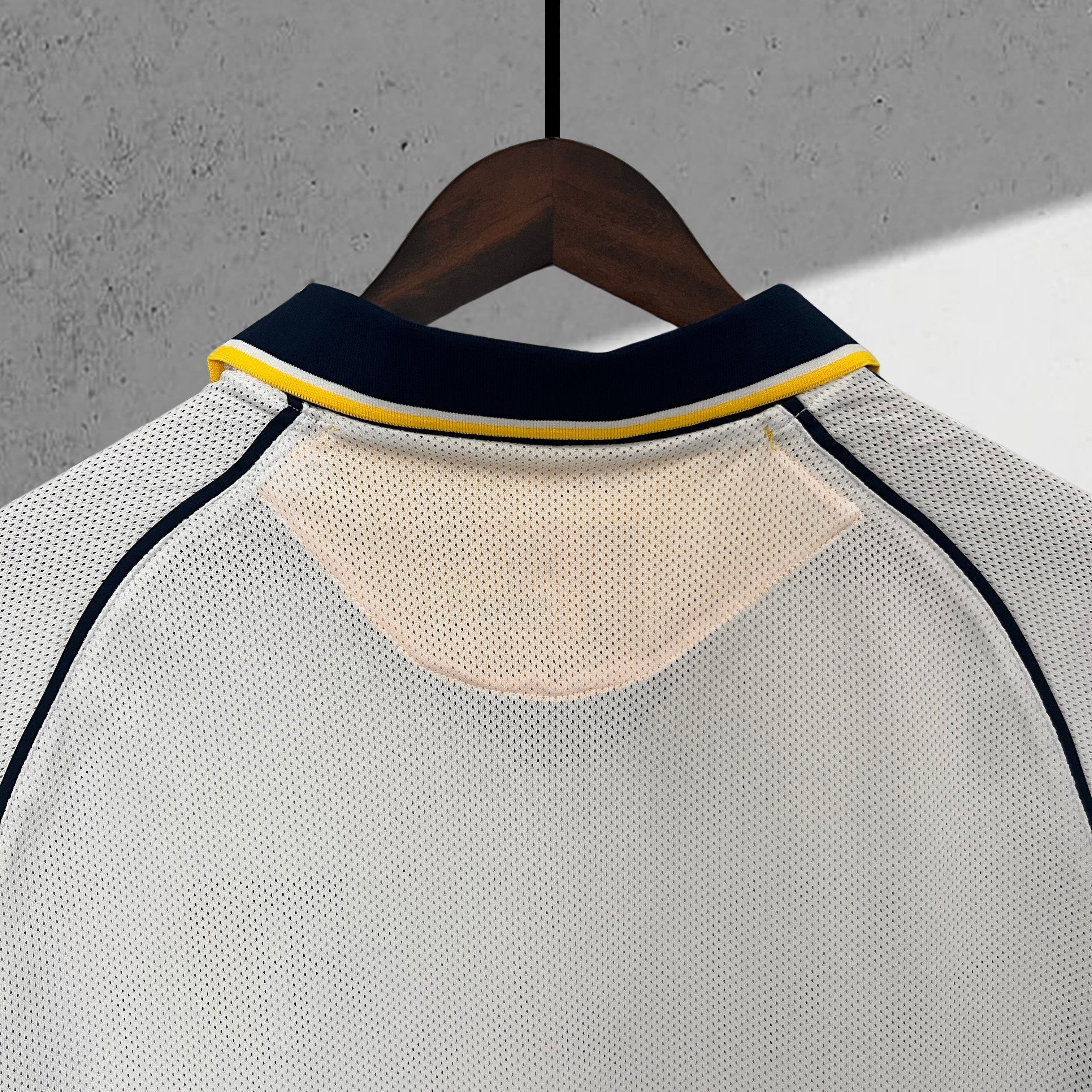 Parma 2003–2004 Bortedrakt