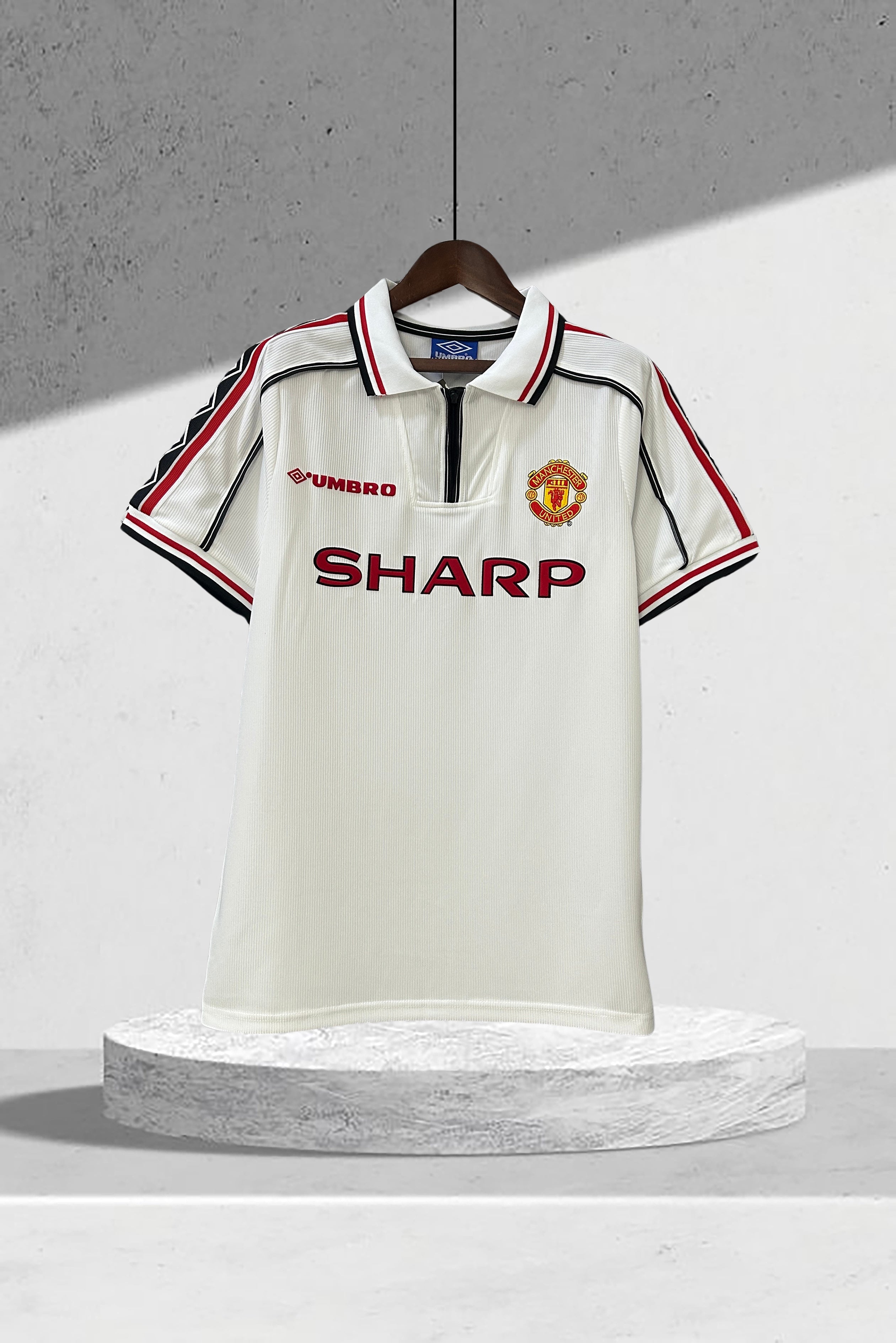 Manchester United 1998–1999 Commemorative Edition