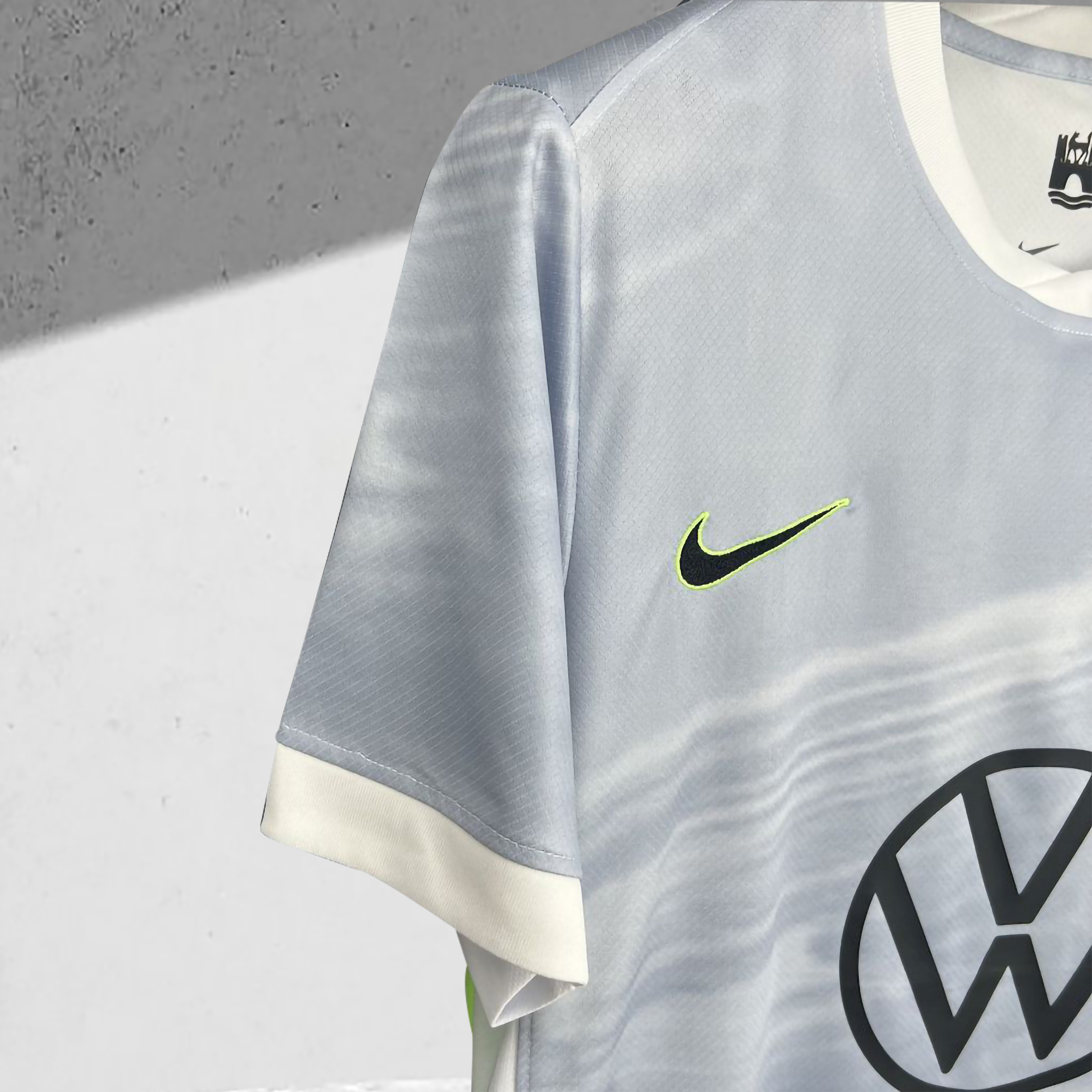 VfL Wolfsburg 2025-2026 Bortedrakt