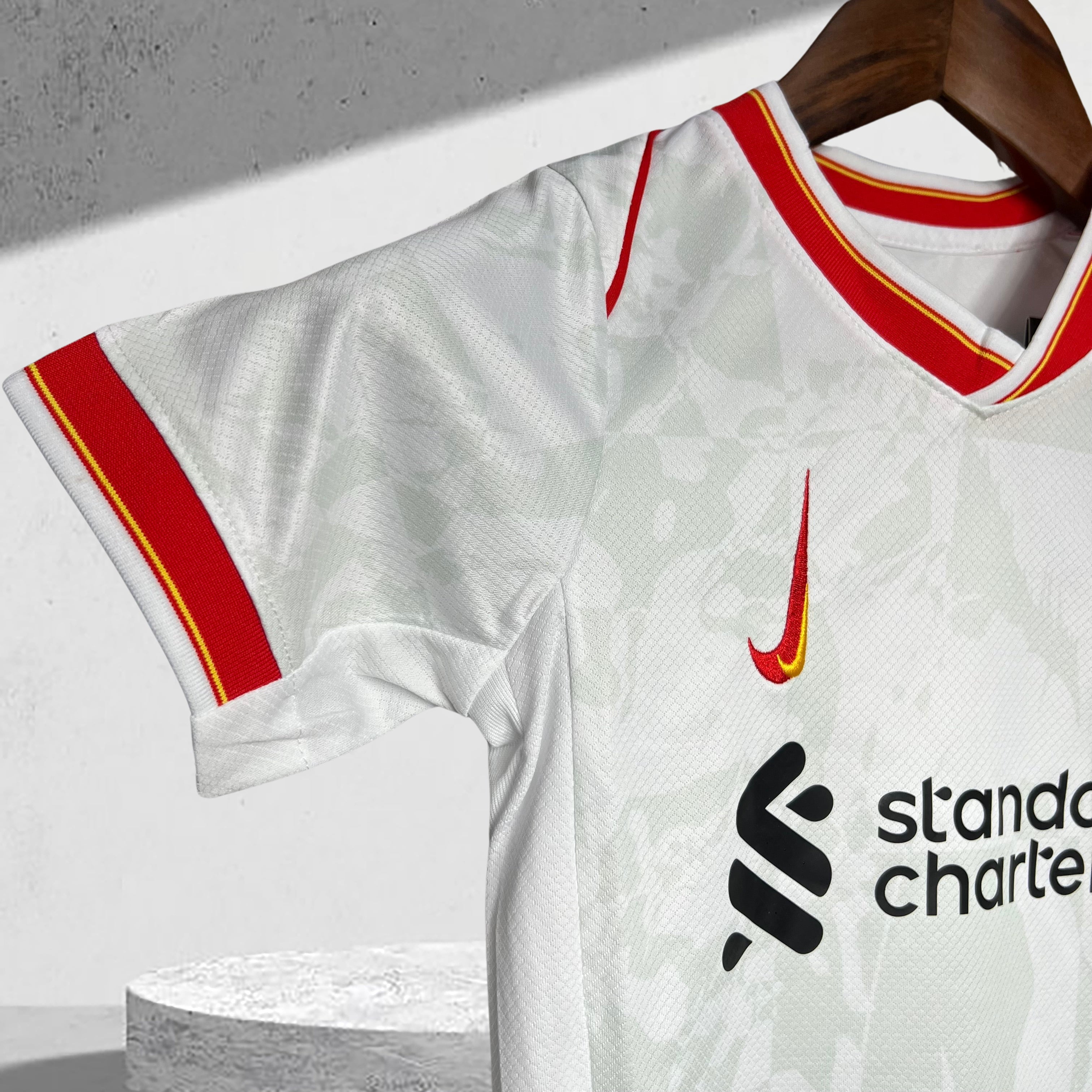 Liverpool 2024–2025 Tredjedrakt Mini-Kit Barn
