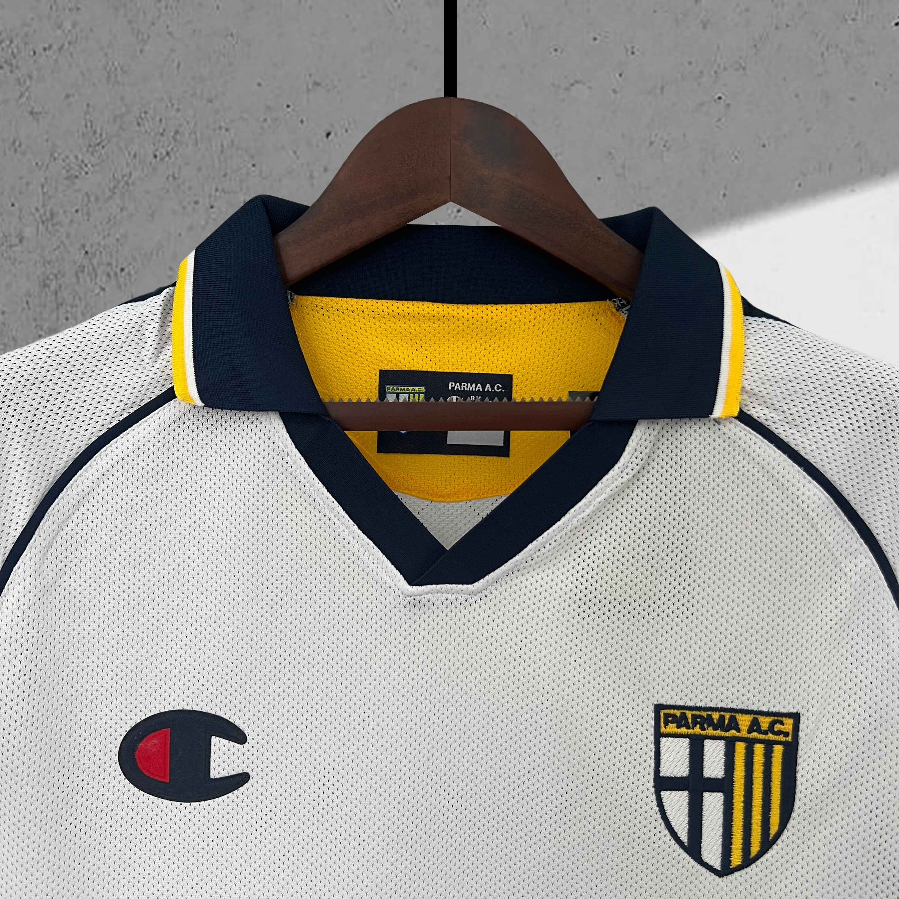 Parma 2003–2004 Bortedrakt
