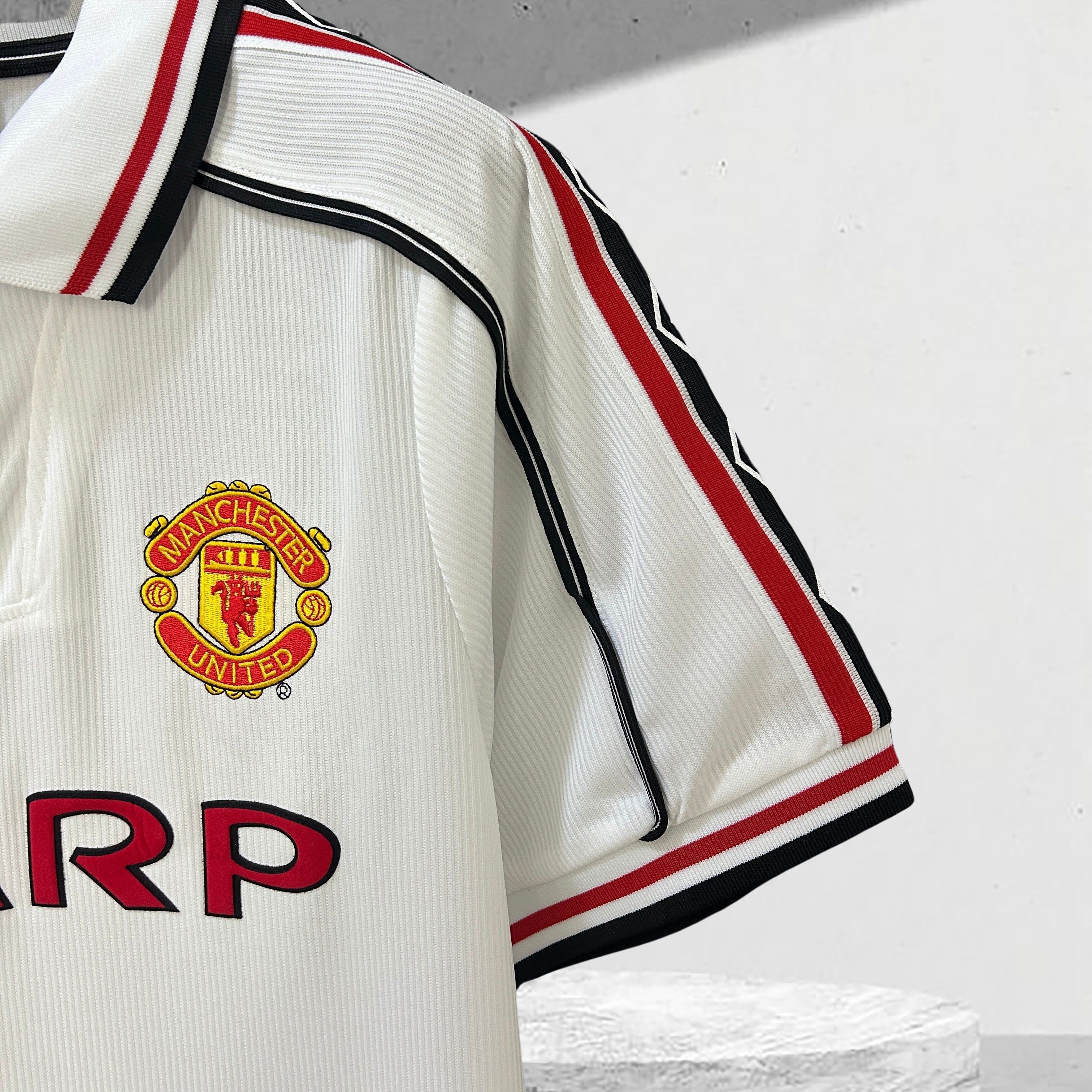 Manchester United 1998–1999 Commemorative Edition
